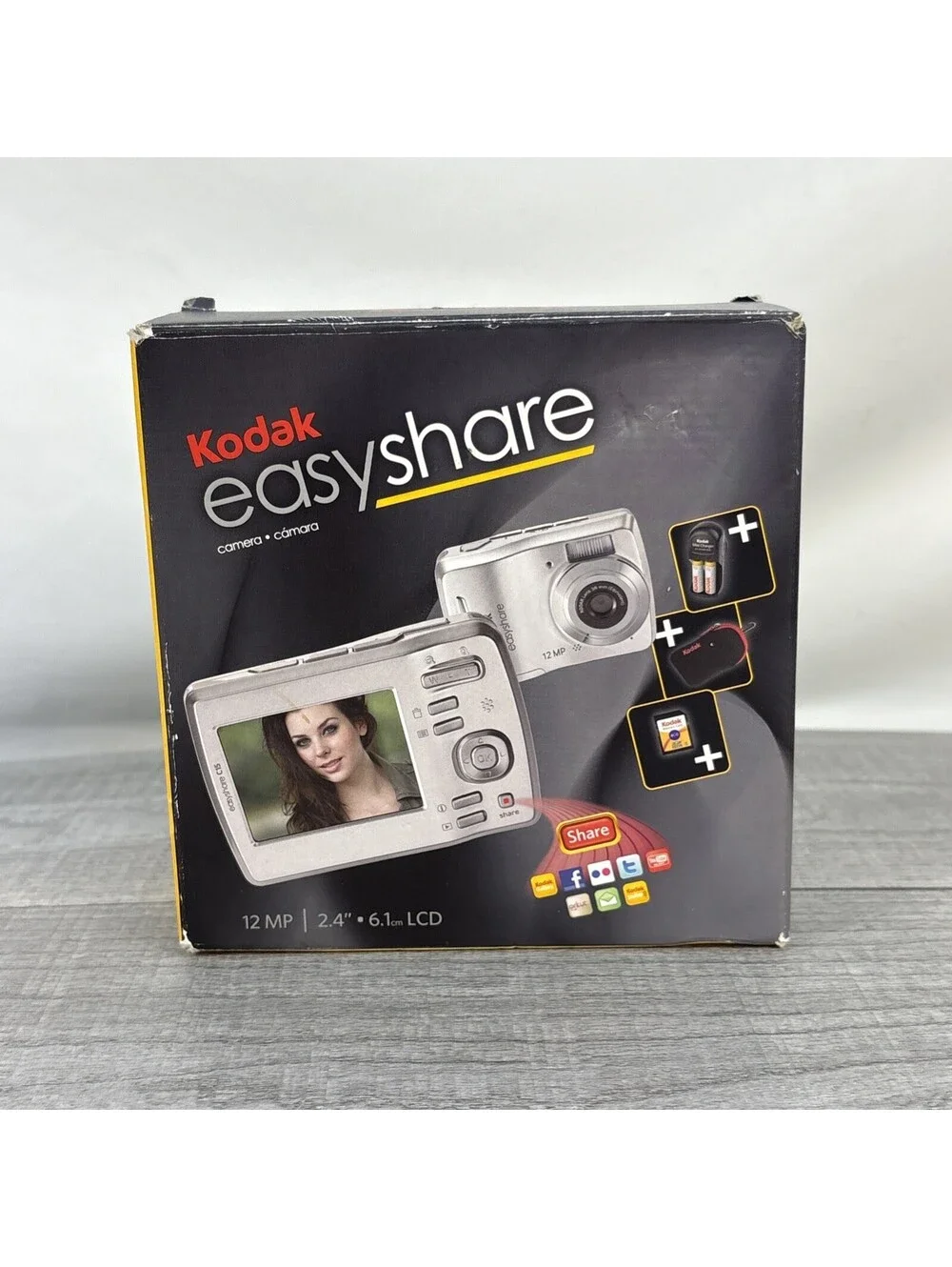 Kodak EasyShare C1505 Digital Camera Silver 12MP 5x Zoom Complete In Box Case